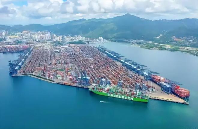 長榮海運(yùn) 巨額利潤與地緣爭議的交織航跡